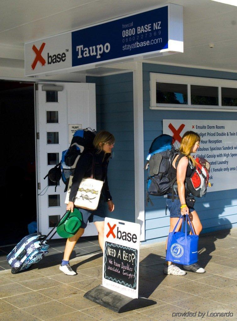 Based By The Lake Taupo Exterior photo