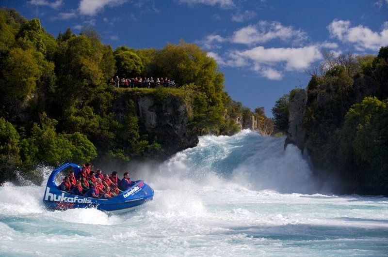 Based By The Lake Taupo Exterior photo